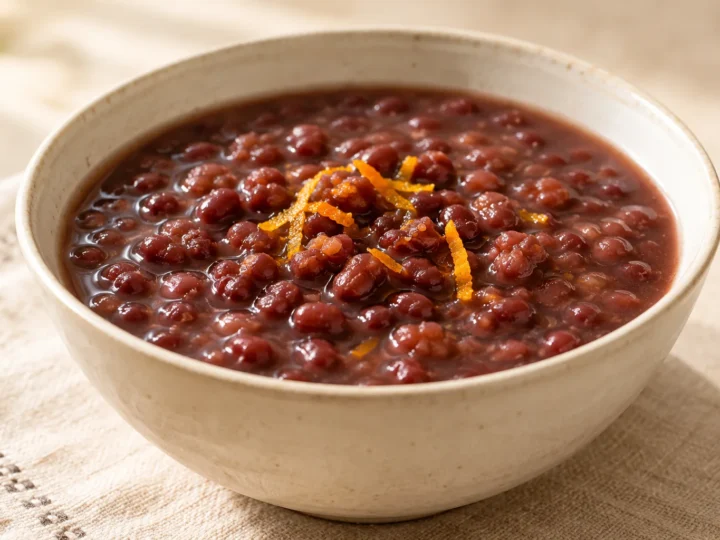 Sweet red-bean soup served ready to eat.